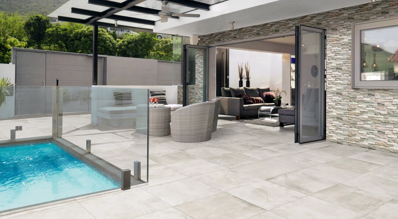 Web Gallery-POR_GothamBianco_Patio_PoolDeck_MI_OH