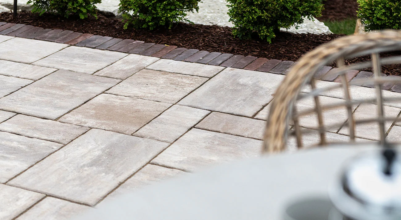 beacon-hill-flagstone_closeup_birch_2