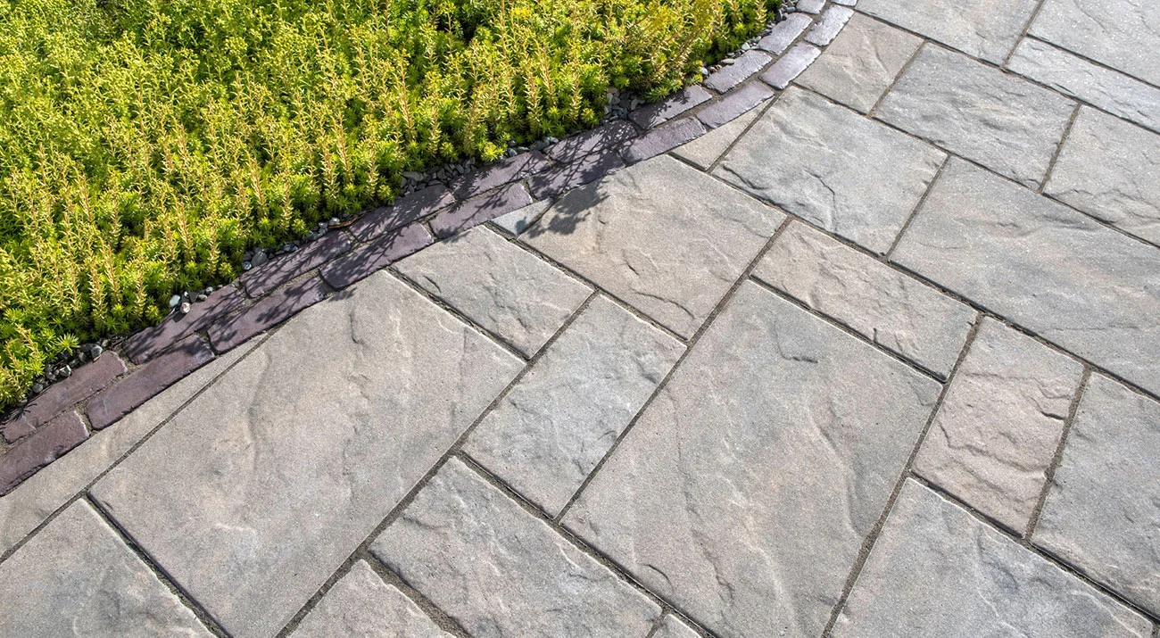 beacon-hill-flagstone_sloseup_river_1