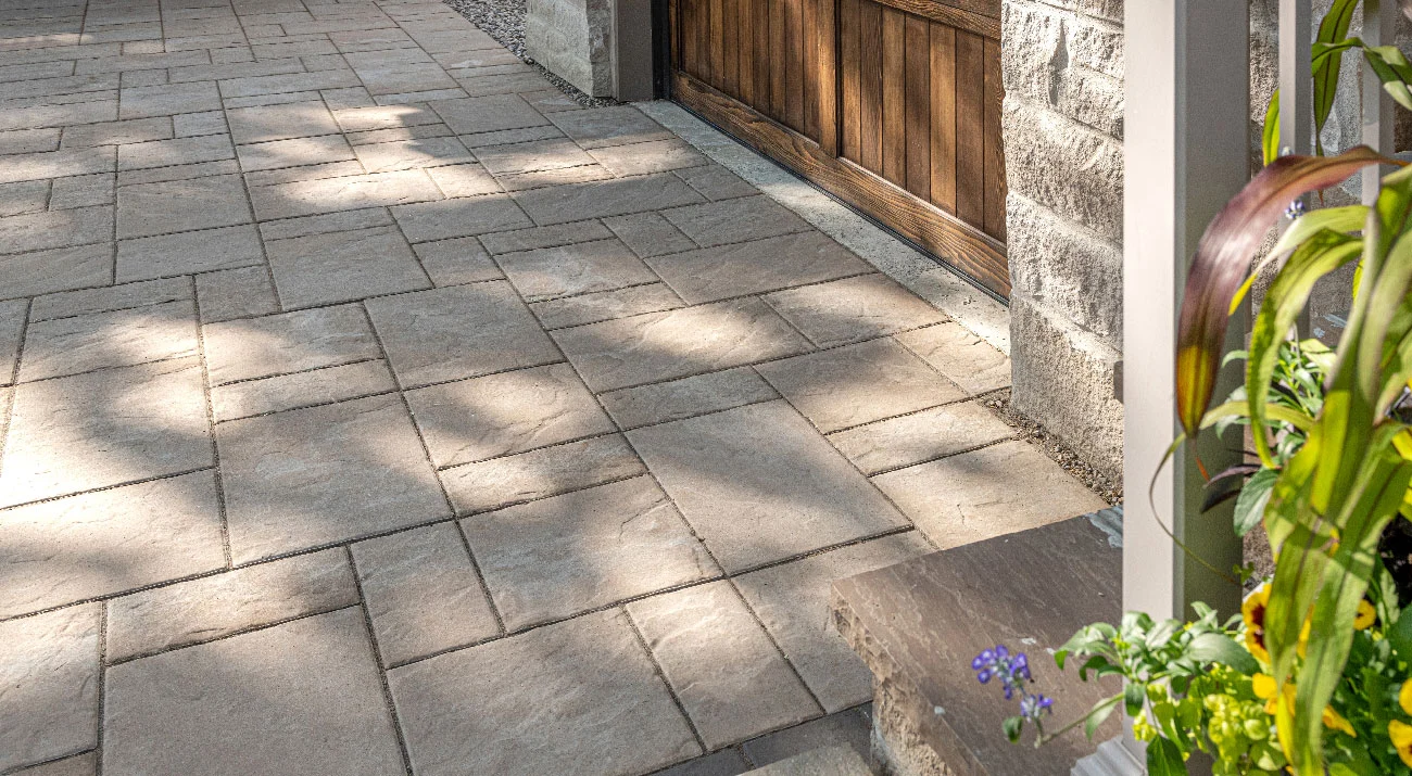 beacon-hill-flagstone_driveway_tuscany