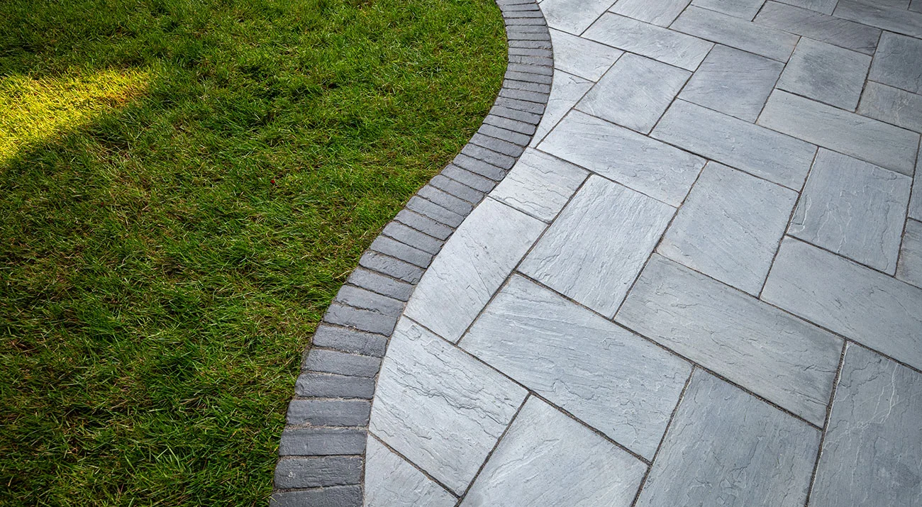 Richcliff_Patio_Dawn Mist_4